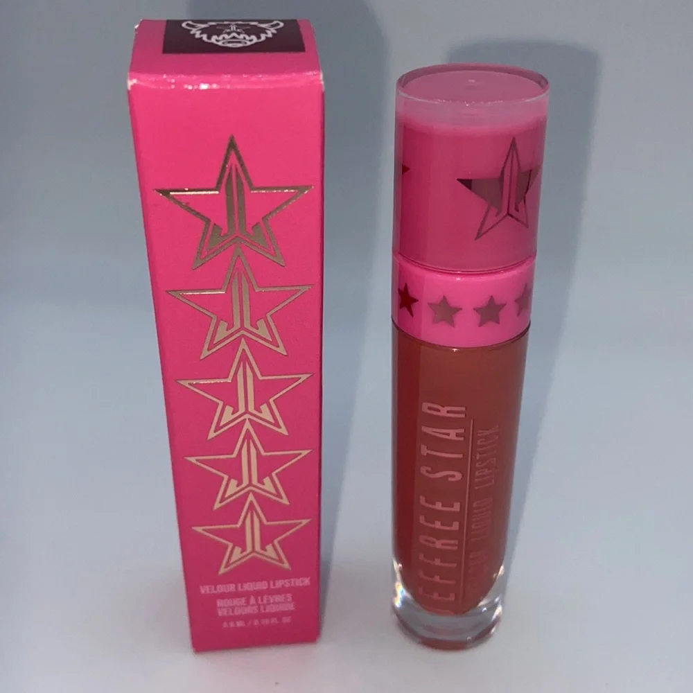 NEW! JEFFREE STAR VELOUR LIQUID Matte LIPSTICK in YAK Full Pigment Nude Pink